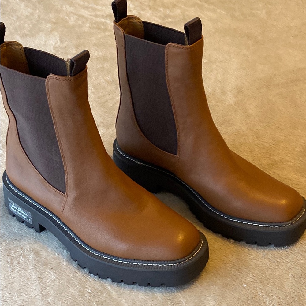 Sam Edelman Laguna Boot towny brown waterproof leather Chelsea boot.